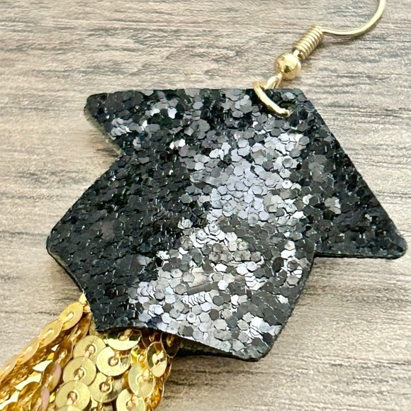 Graduation Cap Sequin Gold and Black Tassel Earrings-NEW! - Picture 4 of 6